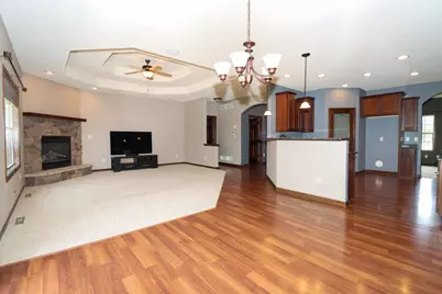 W245N2799  Single Tree Dr, Pewaukee, WI 53072 - Photo 3