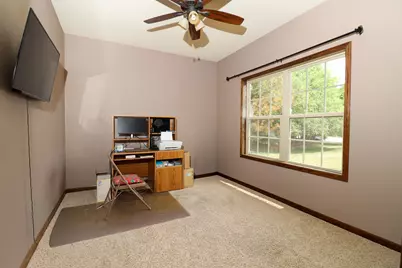 W245N2799  Single Tree Dr, Pewaukee, WI 53072 - Photo 15