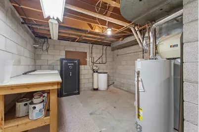 1041 N 17th St, Manitowoc, WI 54220 - Photo 21
