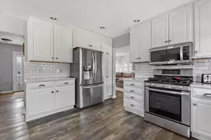 503 Fairview Cir, Racine, WI 53185 - Photo 7