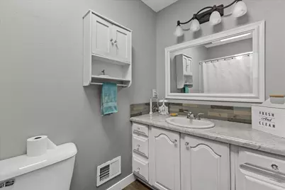 503  Fairview Cir, Racine, WI 53185 - Photo 17