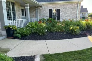 129 Preserve Ct, Grafton, WI 53024 - Photo 5