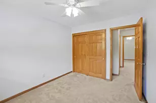 449 W Wisconsin Ave, Oconomowoc, WI 53066 - Photo 15