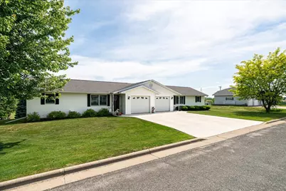 915  Rose St, Cashton, WI 54619 - Photo 5