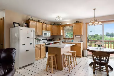 915  Rose St, Cashton, WI 54619 - Photo 7