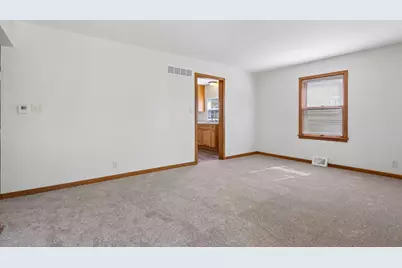 418  Harrison Ave, Waukesha, WI 53186 - Photo 3