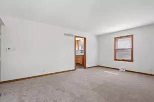 418 Harrison Ave, Waukesha, WI 53186 - Photo 3