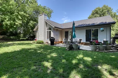 494  Quinlan Ct, Pewaukee, WI 53072 - Photo 9