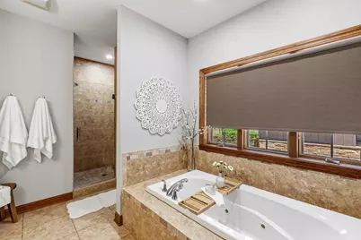 8415  Ravenswood Cir, Wauwatosa, WI 53226 - Photo 21