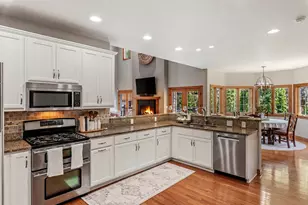 8415 Ravenswood Cir, Wauwatosa, WI 53226 - Photo 5