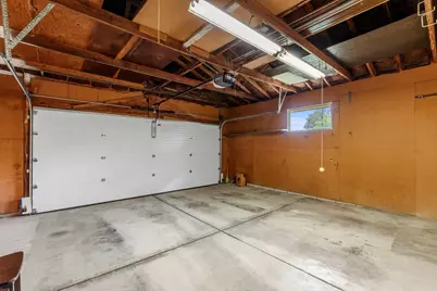4936 S 65th St, Greenfield, WI 53220 - Photo 25