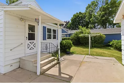 2821  Birch St, La Crosse, WI 54601 - Photo 7
