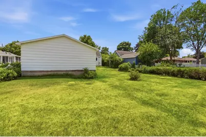 2821  Birch St, La Crosse, WI 54601 - Photo 9