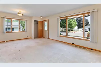 2821  Birch St, La Crosse, WI 54601 - Photo 11