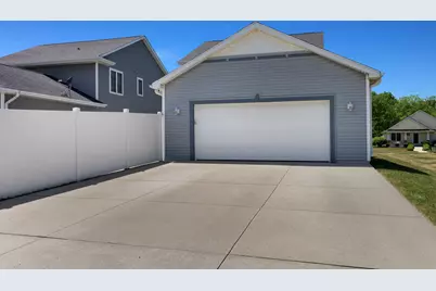 1116  Springbrook Dr, Burlington, WI 53105 - Photo 23