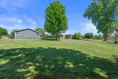 4219 W Pebble Beach Ct, Franklin, WI 53132 - Photo 35