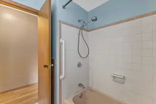 521 N 105th St, Wauwatosa, WI 53226 - Photo 19