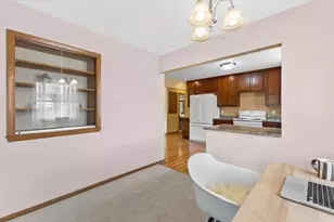 521 N 105th St, Wauwatosa, WI 53226 - Photo 7
