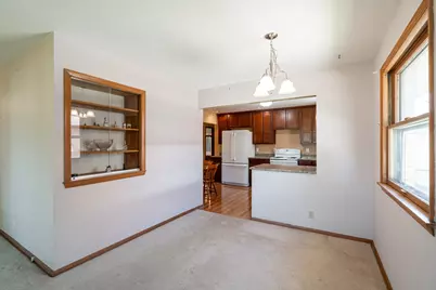 521 N 105th St, Wauwatosa, WI 53226 - Photo 7
