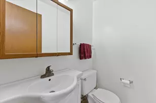 521 N 105th St, Wauwatosa, WI 53226 - Photo 17