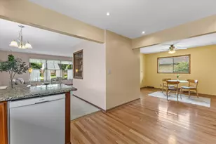 521 N 105th St, Wauwatosa, WI 53226 - Photo 11