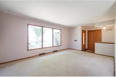 521 N 105th St, Wauwatosa, WI 53226 - Photo 5