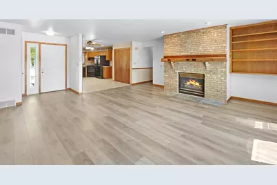 N171W20651  Valley Dr, Jackson, WI 53037 - Photo 5