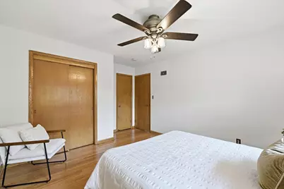 11909 W Vliet St, Wauwatosa, WI 53226 - Photo 13