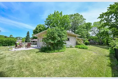 11909 W Vliet St, Wauwatosa, WI 53226 - Photo 23