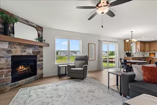 192 Sapphire Ln, Saukville, WI 53080 - Photo 11