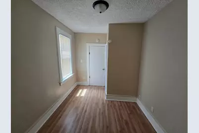 2945 N 23rd St, Milwaukee, WI 53206 - Photo 11