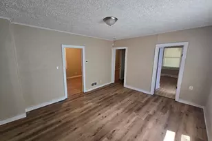 2945 N 23rd St, Milwaukee, WI 53206 - Photo 9