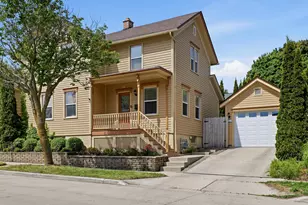 822 N 4th St, Sheboygan, WI 53081 - Photo 35