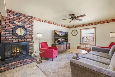 2569 S 97th St, West Allis, WI 53227 - Photo 5