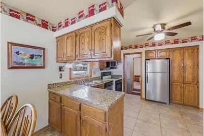 2569 S 97th St, West Allis, WI 53227 - Photo 11