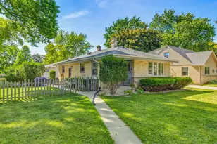 2569 S 97th St, West Allis, WI 53227 - Photo 3