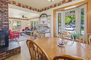 2569 S 97th St, West Allis, WI 53227 - Photo 7