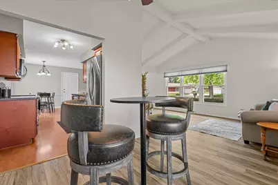 1139  Dogwood Ln, Waukesha, WI 53189 - Photo 9