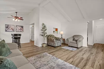 1139  Dogwood Ln, Waukesha, WI 53189 - Photo 7