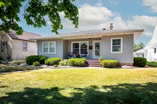 2137 Johnson St, La Crosse, WI 54601 - Photo 1