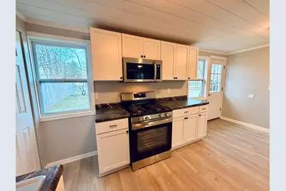 W1038  Geranium Rd, Genoa City, WI 53128 - Photo 5