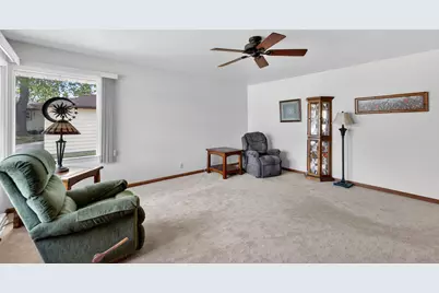 1505  Mackinac Ave, South Milwaukee, WI 53172 - Photo 7