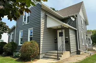 204 Park Ave, Waupun, WI 53963 - Photo 3