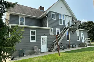 204 Park Ave, Waupun, WI 53963 - Photo 5