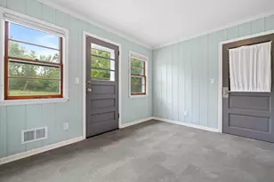 7828 W Puetz Rd, Franklin, WI 53132 - Photo 19