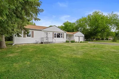 7828 W Puetz Rd, Franklin, WI 53132 - Photo 31