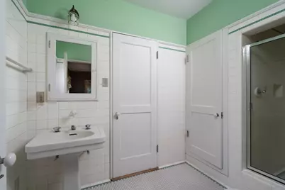 1547  Upper Pkwy, Wauwatosa, WI 53213 - Photo 33