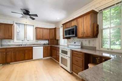 1547  Upper Pkwy, Wauwatosa, WI 53213 - Photo 25