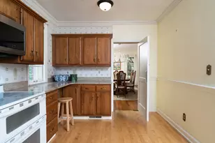 1547 Upper Parkway, Wauwatosa, WI 53213 - Photo 25