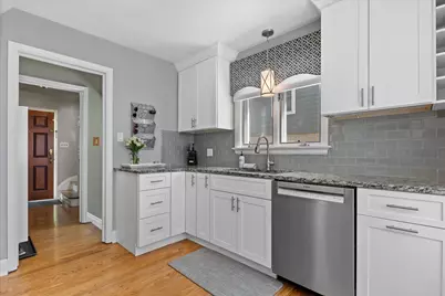 2537 N 84th St, Wauwatosa, WI 53226 - Photo 11